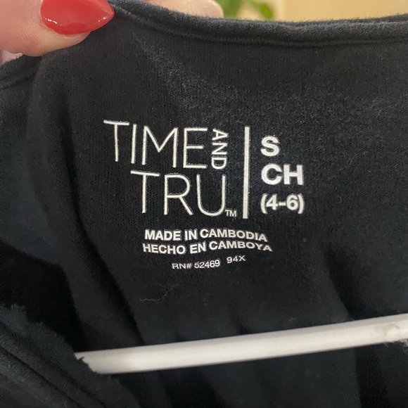 Basic Black Dress - Picture 3 of 4